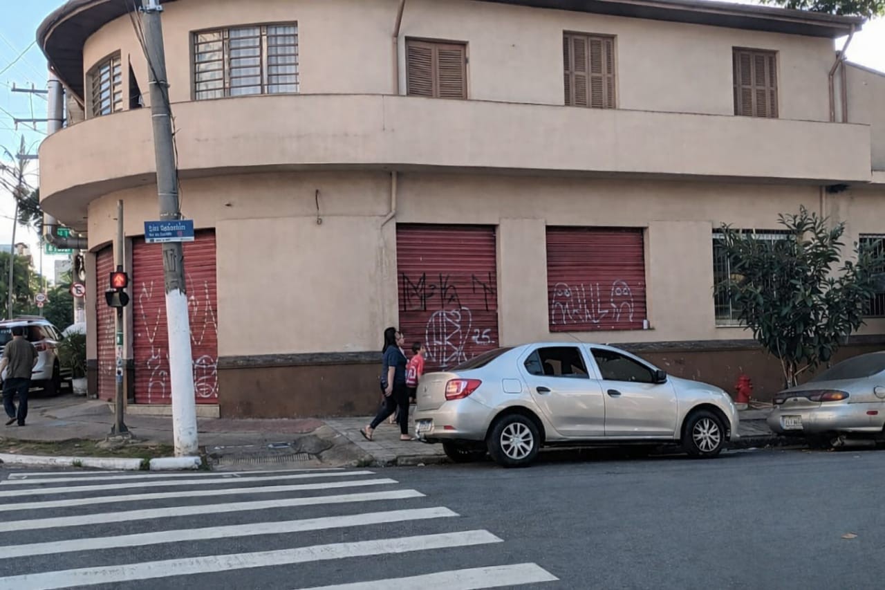 Prédio Inteiro, 675 m² - Foto 1